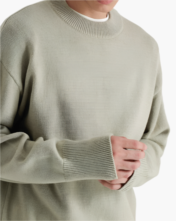 9_6fed3d90-bf04-4cf5-9005-53a5aa365de9-1.png 100% Premium Wool Turtleneck