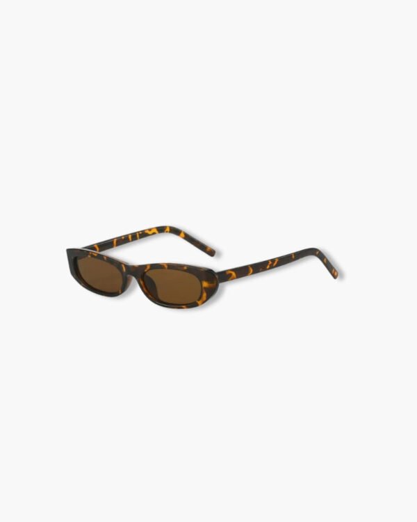 ImageEdit-OldMoney_1_7d0b6d4a-ce4b-45e1-9162-103e61e62833-1.jpg Sylvie Oval Sunglasses